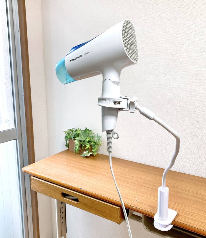 3COINS（スリーコインズ）のオススメ便利グッズ「ヘアドライヤークリップ」