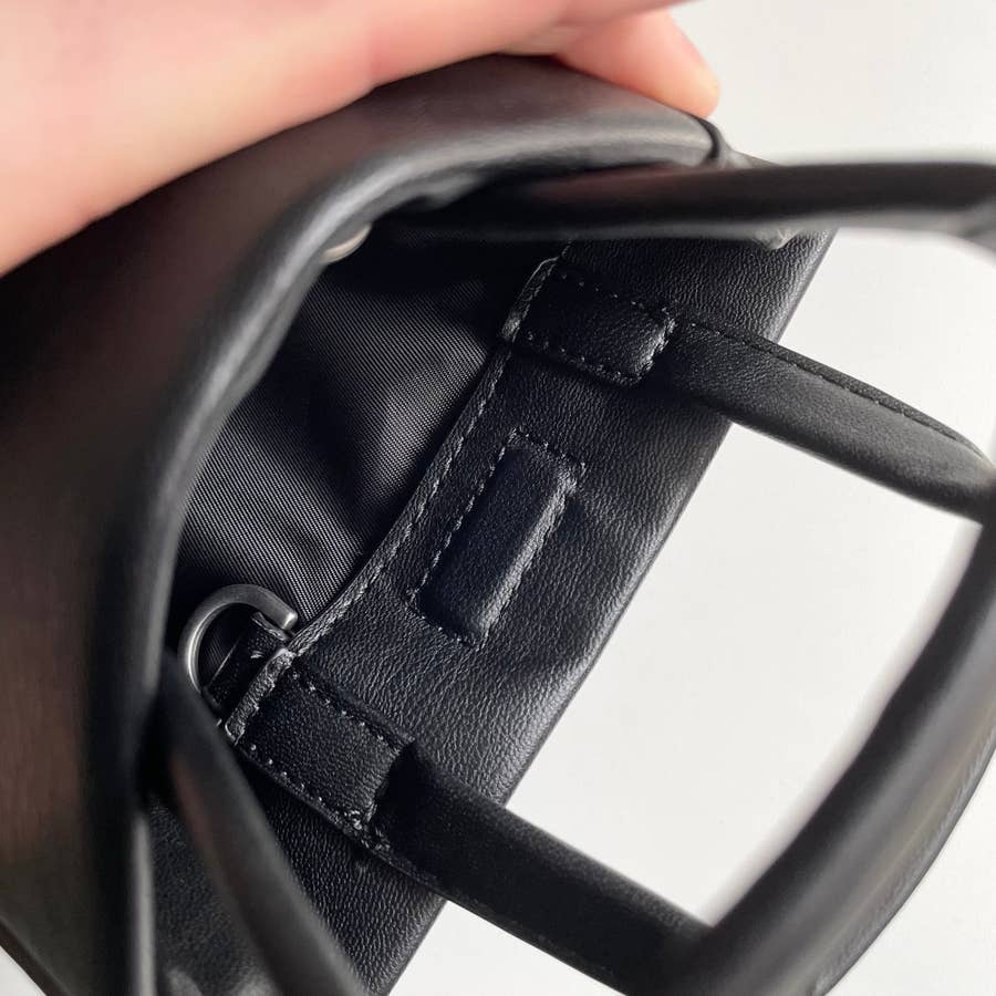 ZARA】思わず3度見しちゃった！斬新すぎる「高級感たっぷりバッグ 