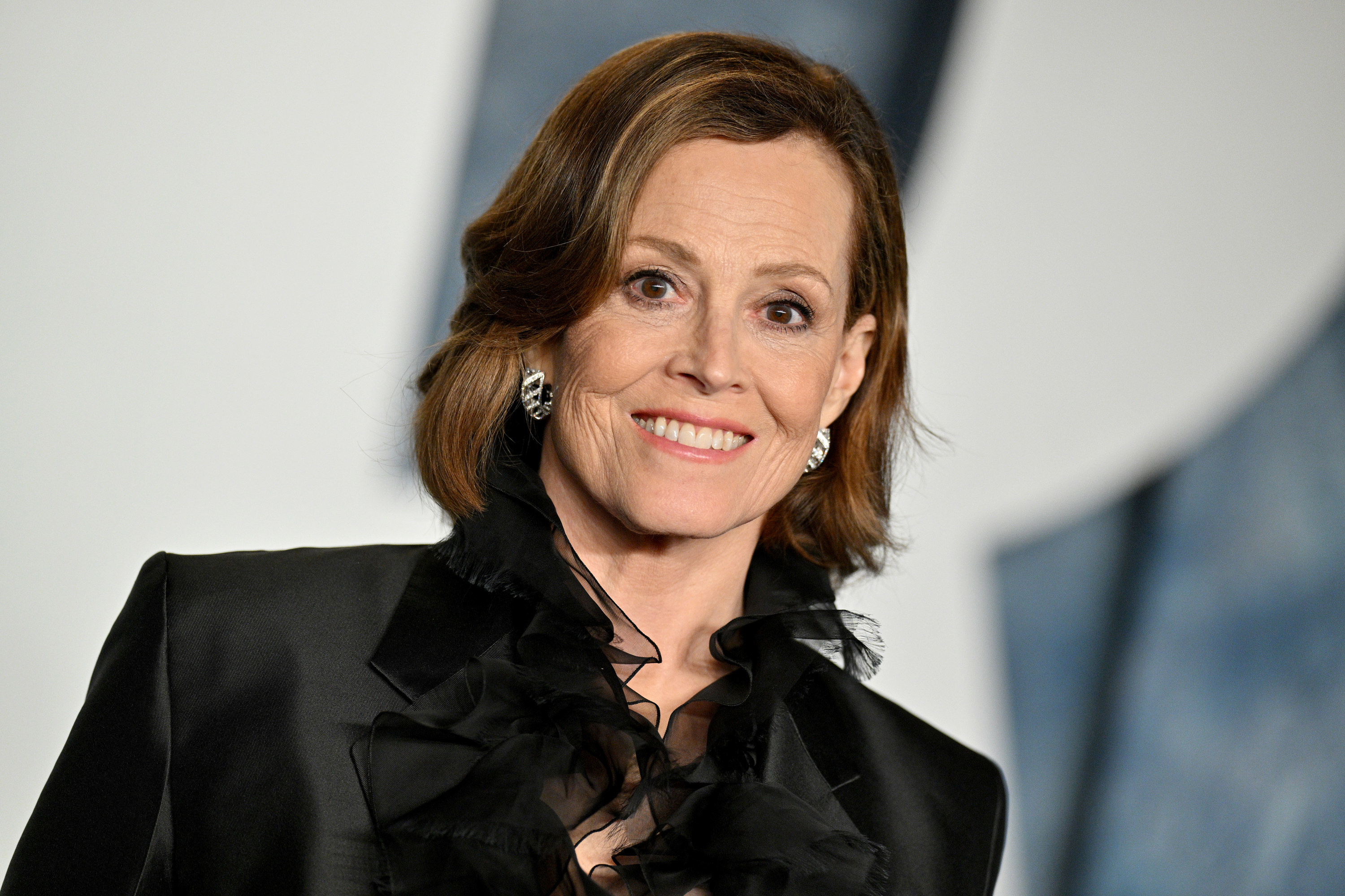 Sigourney Weaver's Glam Bot Twitter Reactions