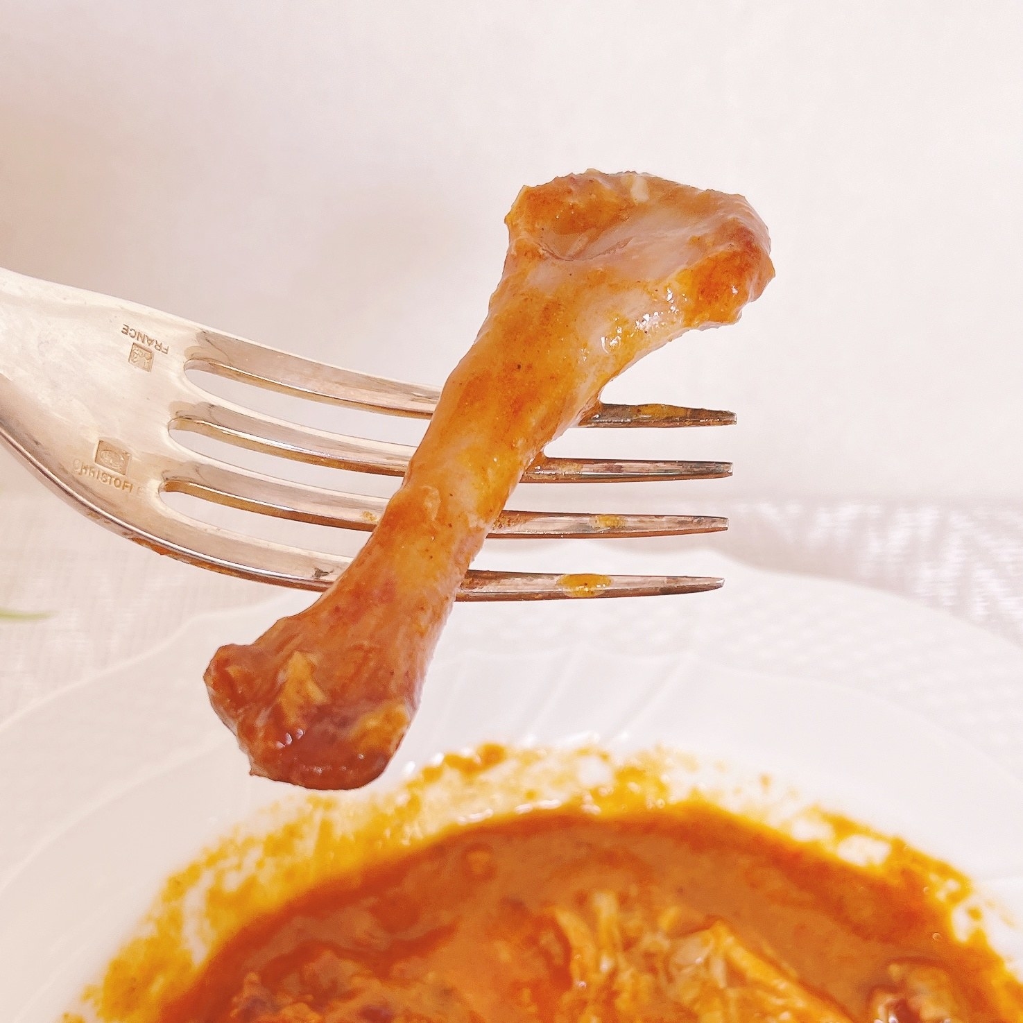 成城石井のおすすめレトルト食品「骨付き肉を煮込んだ旨味たっぷり バターチキンカレー」