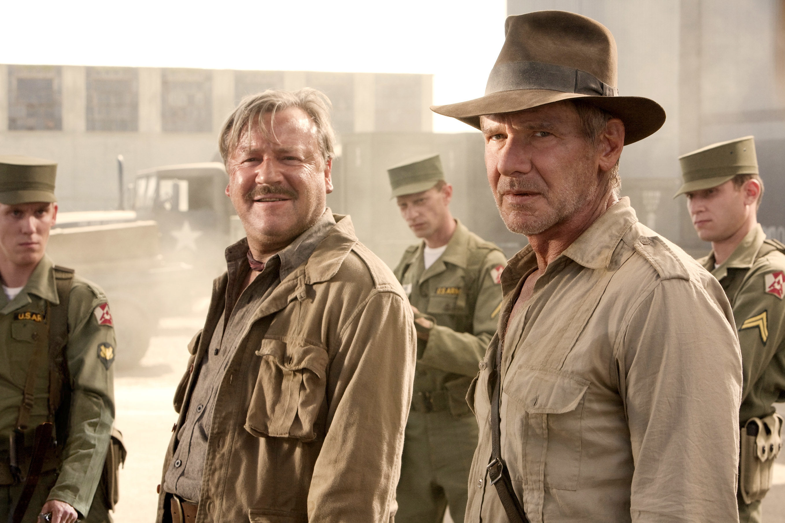 Ray Winstone and Harrison Ford in Indiana Jones and the Kingdom of the Crystal Skull