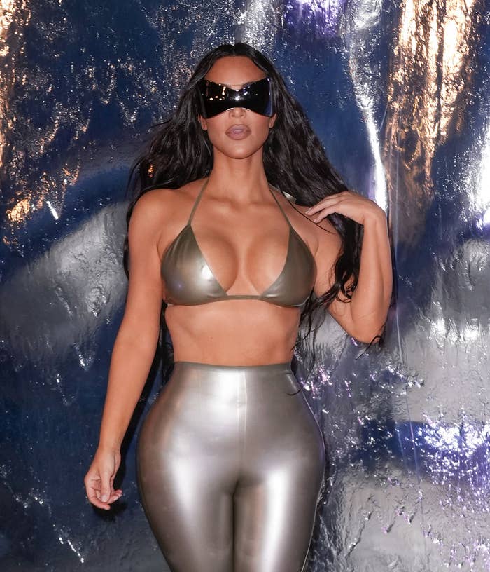 Kim Kardashian Ass In Thong Porn - Kim Kardashian Accused Of Editing Paparazzi Pictures