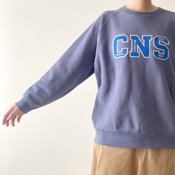 niko and…(ニコアンド)のおすすめのレディースアイテム「ヴィンテージライクアソートロゴプルオーバー」