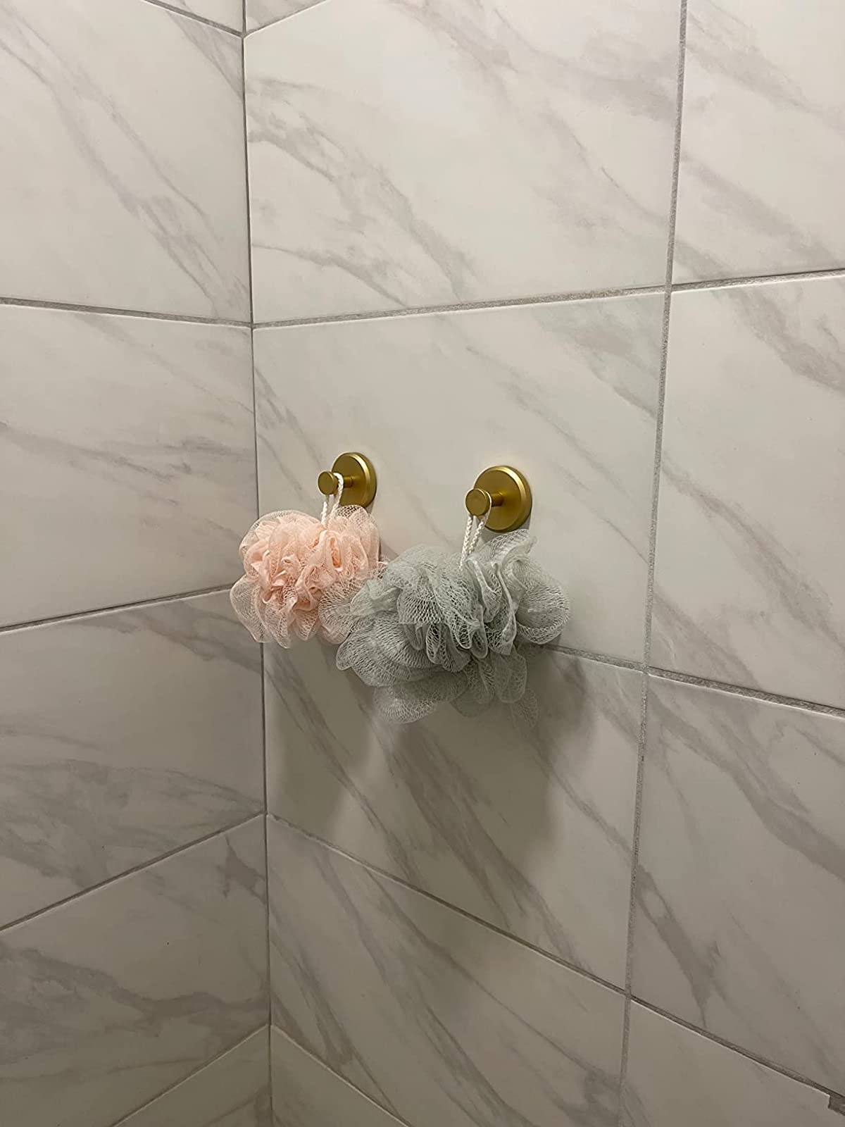 Reviewer’s gold hooks are shown