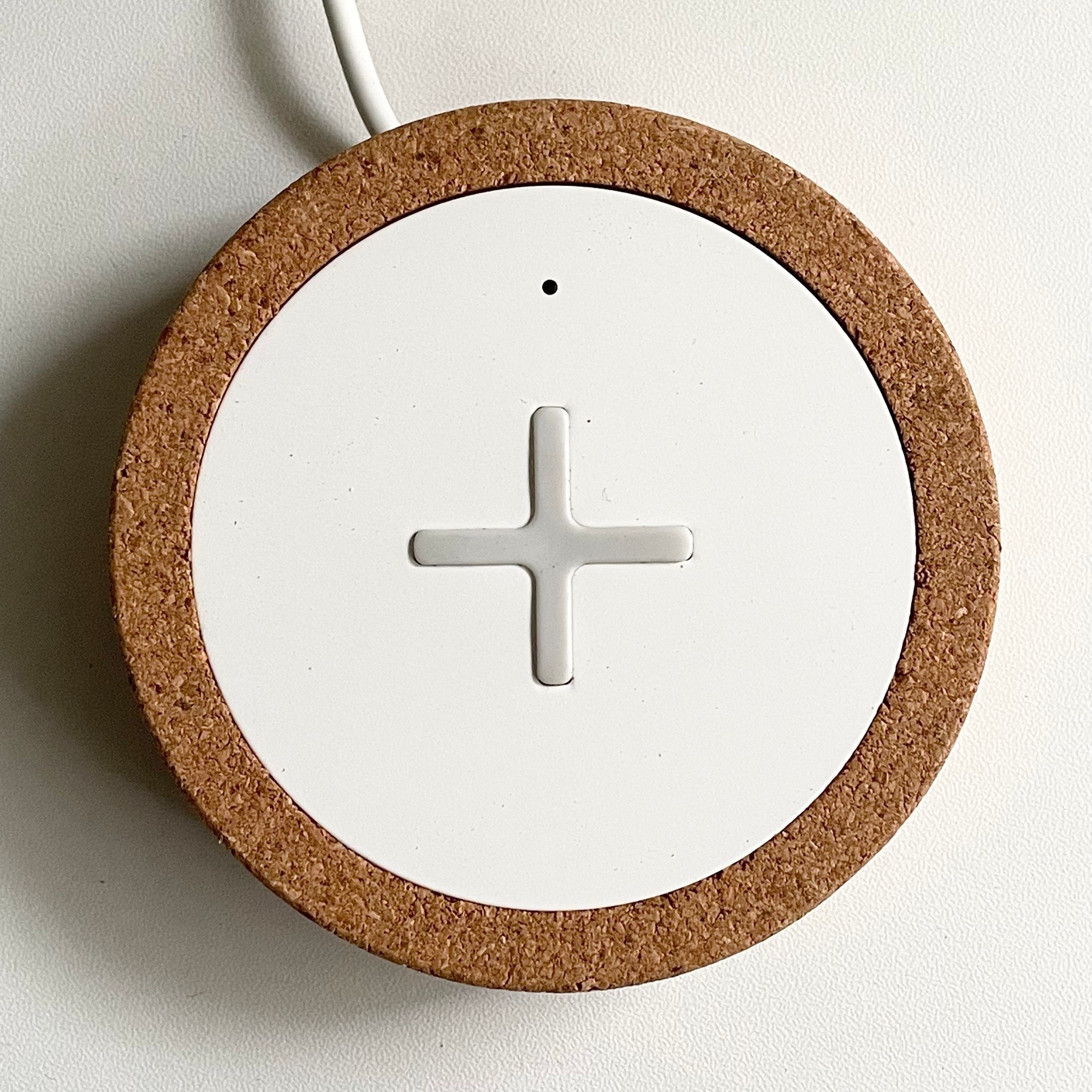 IKEA（イケア）のおすすめの便利グッズ「NORDMÄRKE ノールドメルケ ワイヤレス充電器」