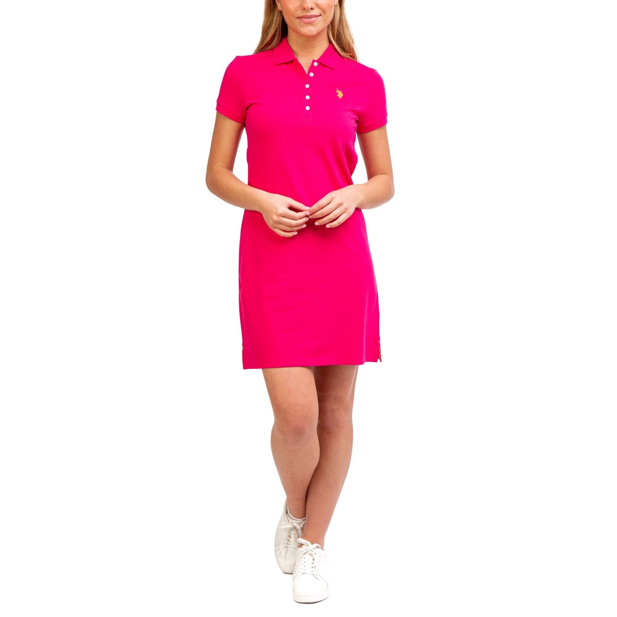 model in pink short-sleeve polo dress
