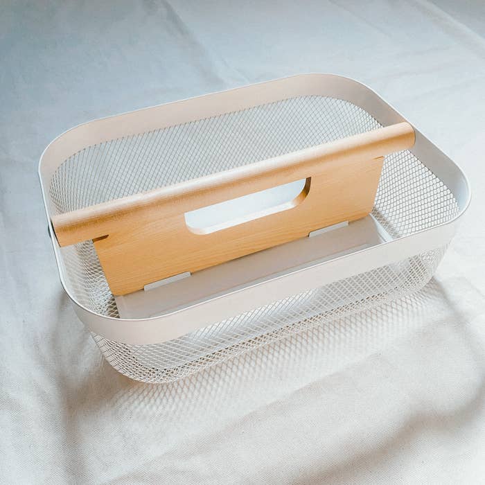 IKEA(イケア)のおすすめの収納アイテム「RISATORP リーサトルプ バスケット 仕切り付き」BuzzFeed