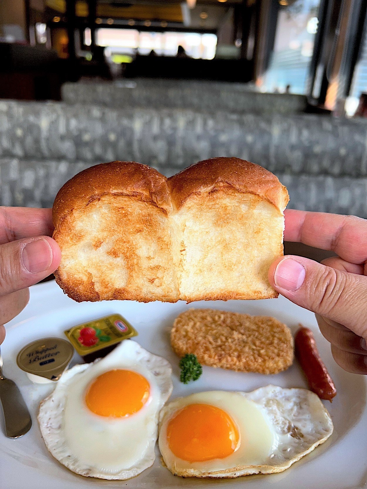 Royal Host（ロイヤルホスト）のおすすめのメニュー「モーニングプレート（フライエッグ）」