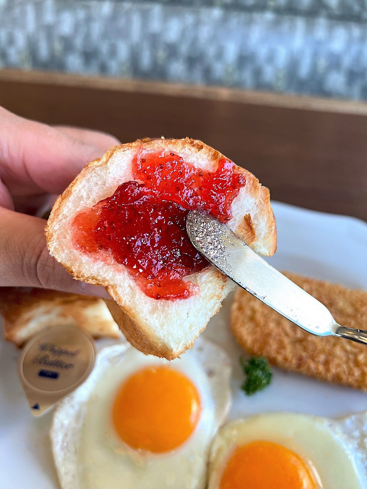 Royal Host（ロイヤルホスト）のおすすめのメニュー「モーニングプレート（フライエッグ）」