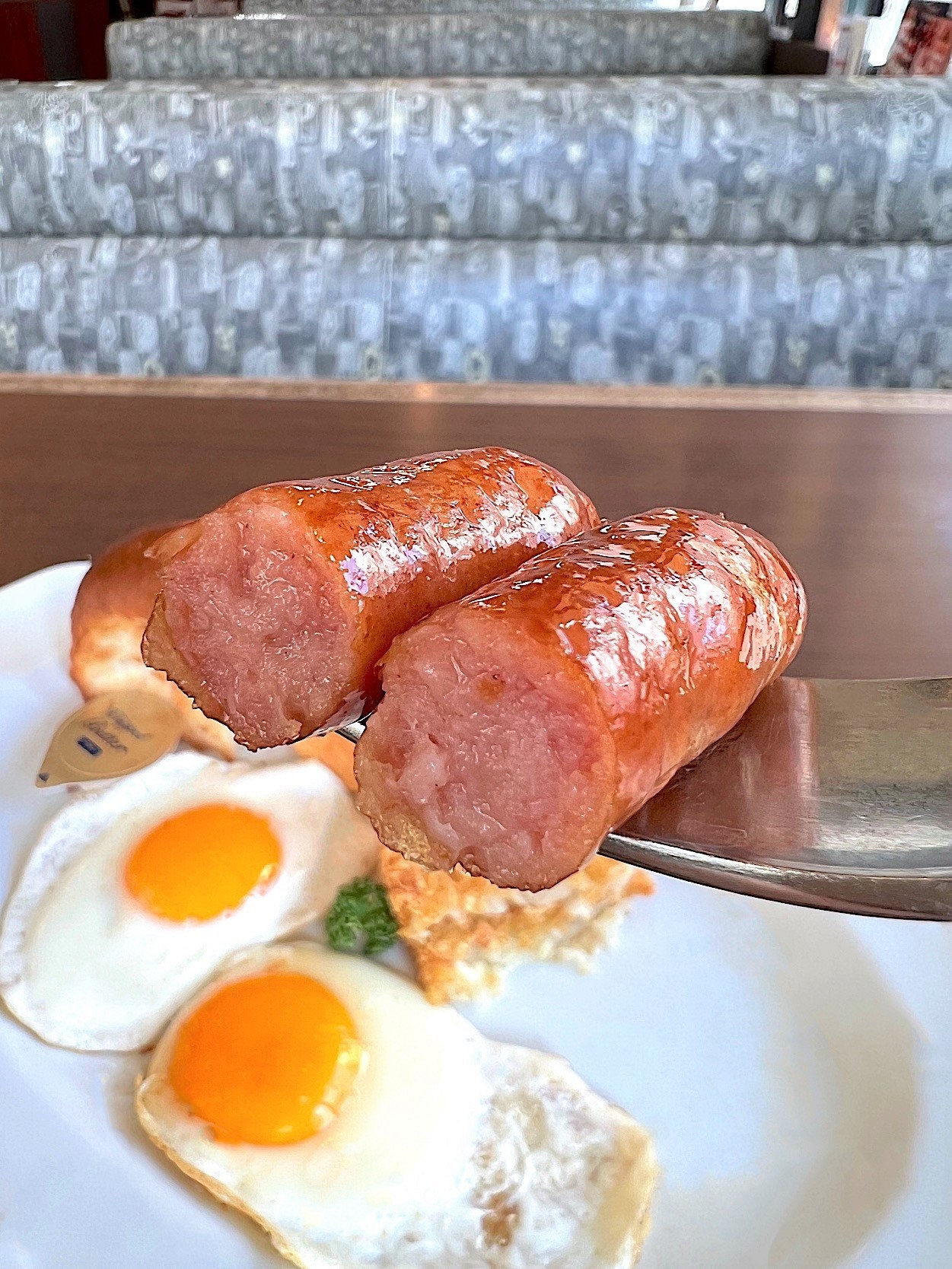 Royal Host（ロイヤルホスト）のおすすめのメニュー「モーニングプレート（フライエッグ）」