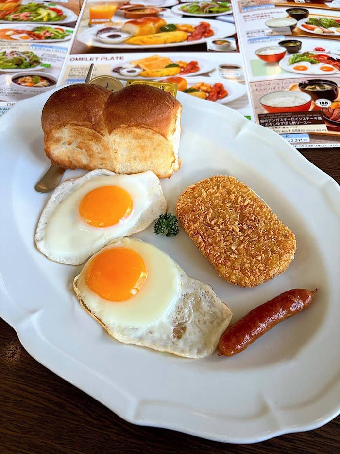 Royal Host（ロイヤルホスト）のおすすめのメニュー「モーニングプレート（フライエッグ）」