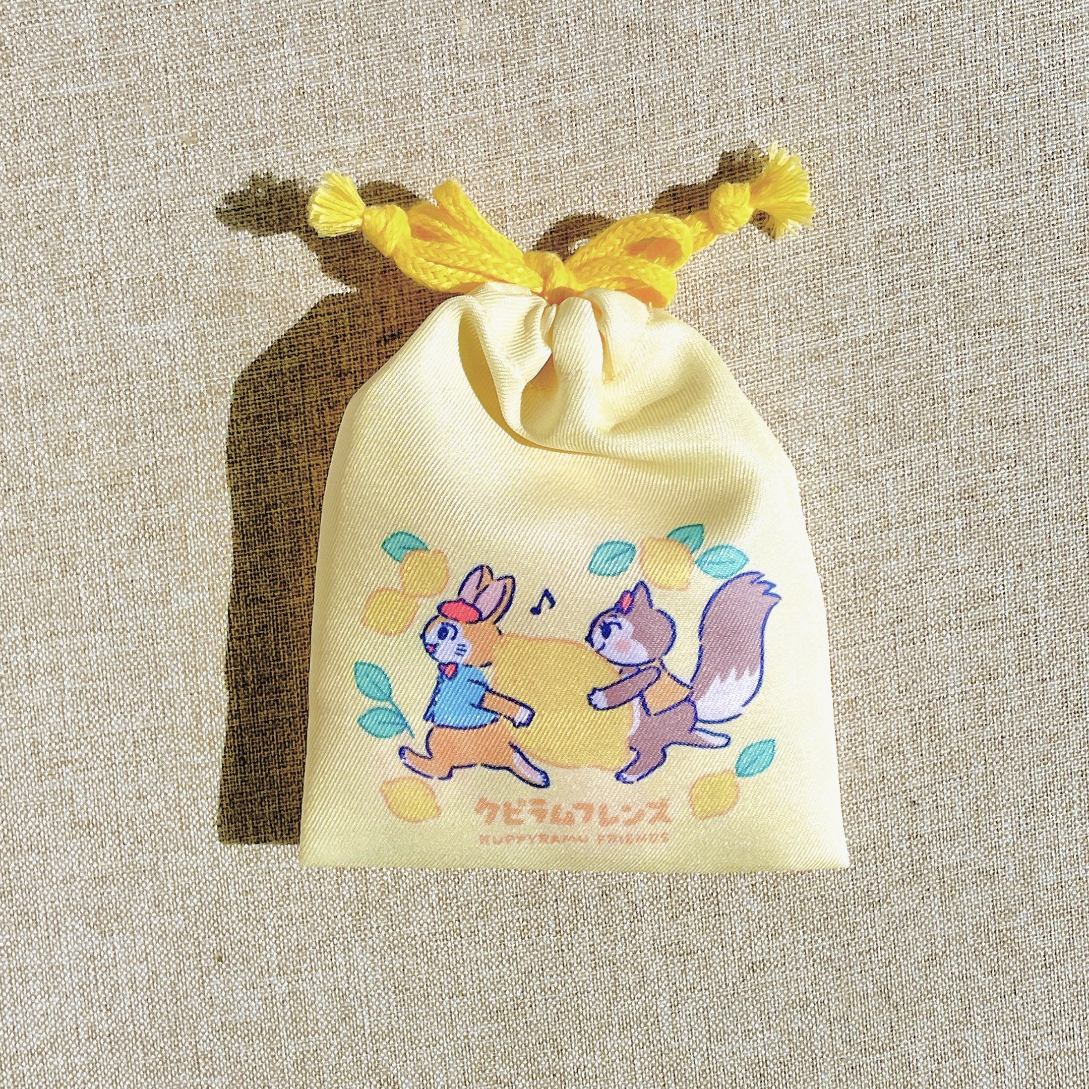 LOFT(ロフト)のおすすめのギフト「巾着ポーチ レモン クピラムフレンズ」
