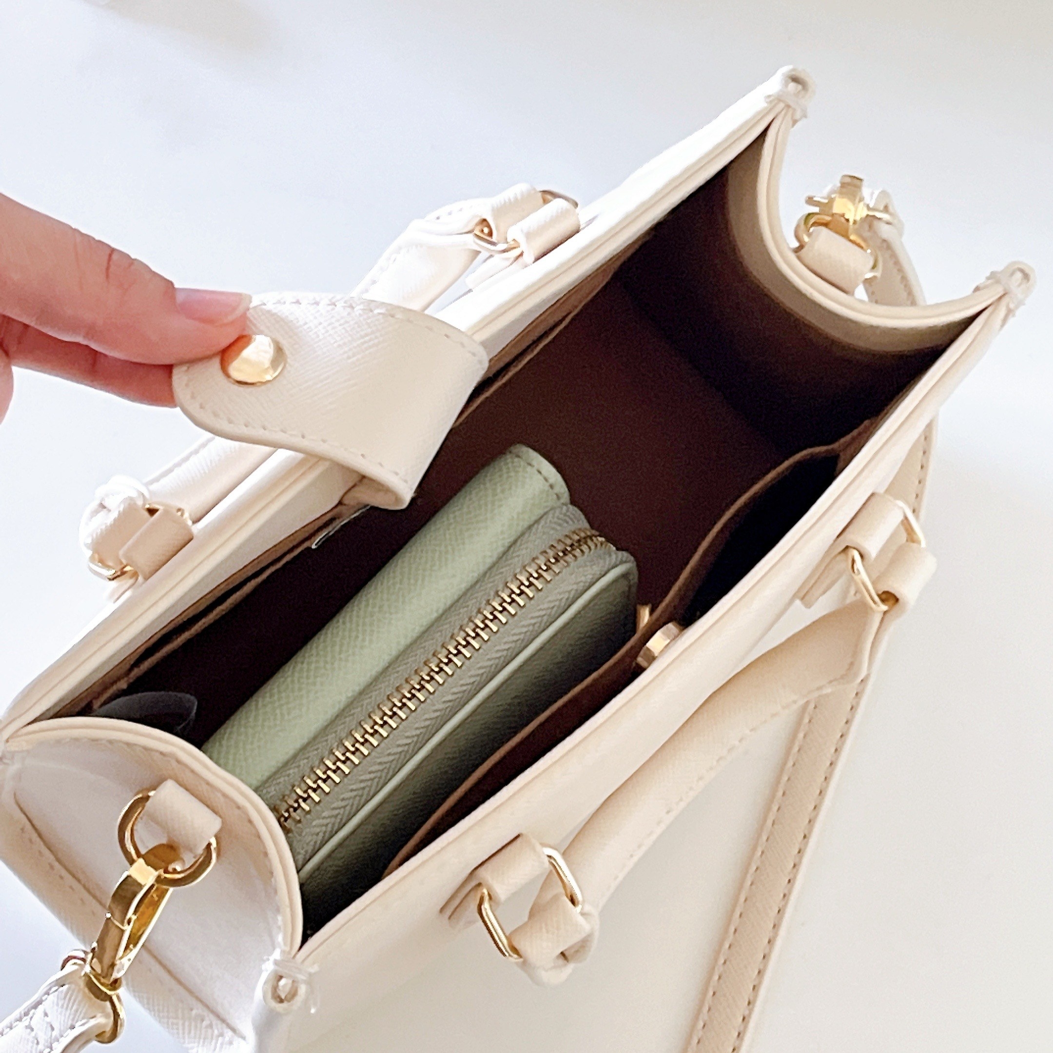 niko and…（ニコ アンド）のおすすめの財布「オリジナルロゴ三つ折りミニ財布」