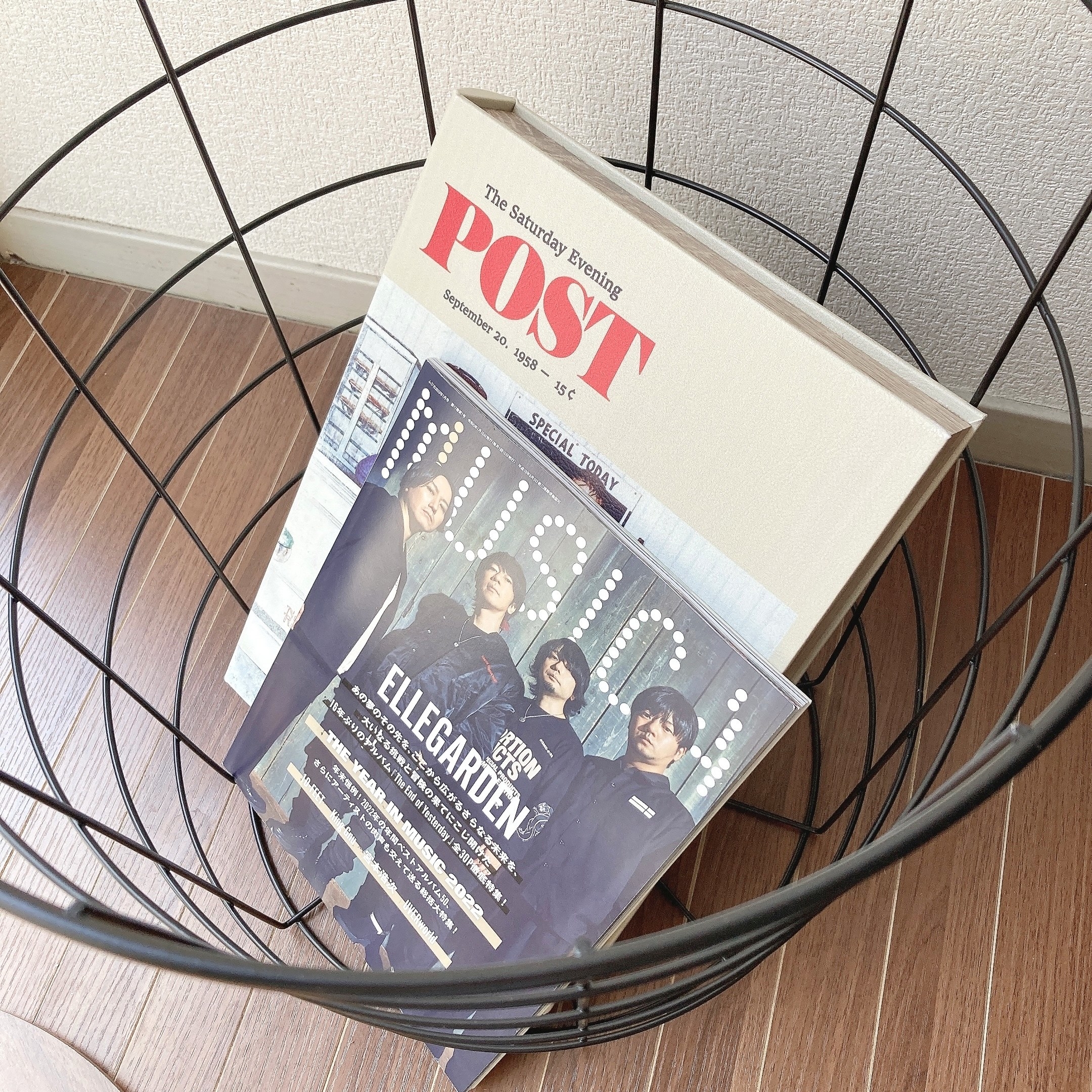 ニトリのオススメのインテリア雑貨「ワイヤーテーブル ハオ（ミドルブラウン）」