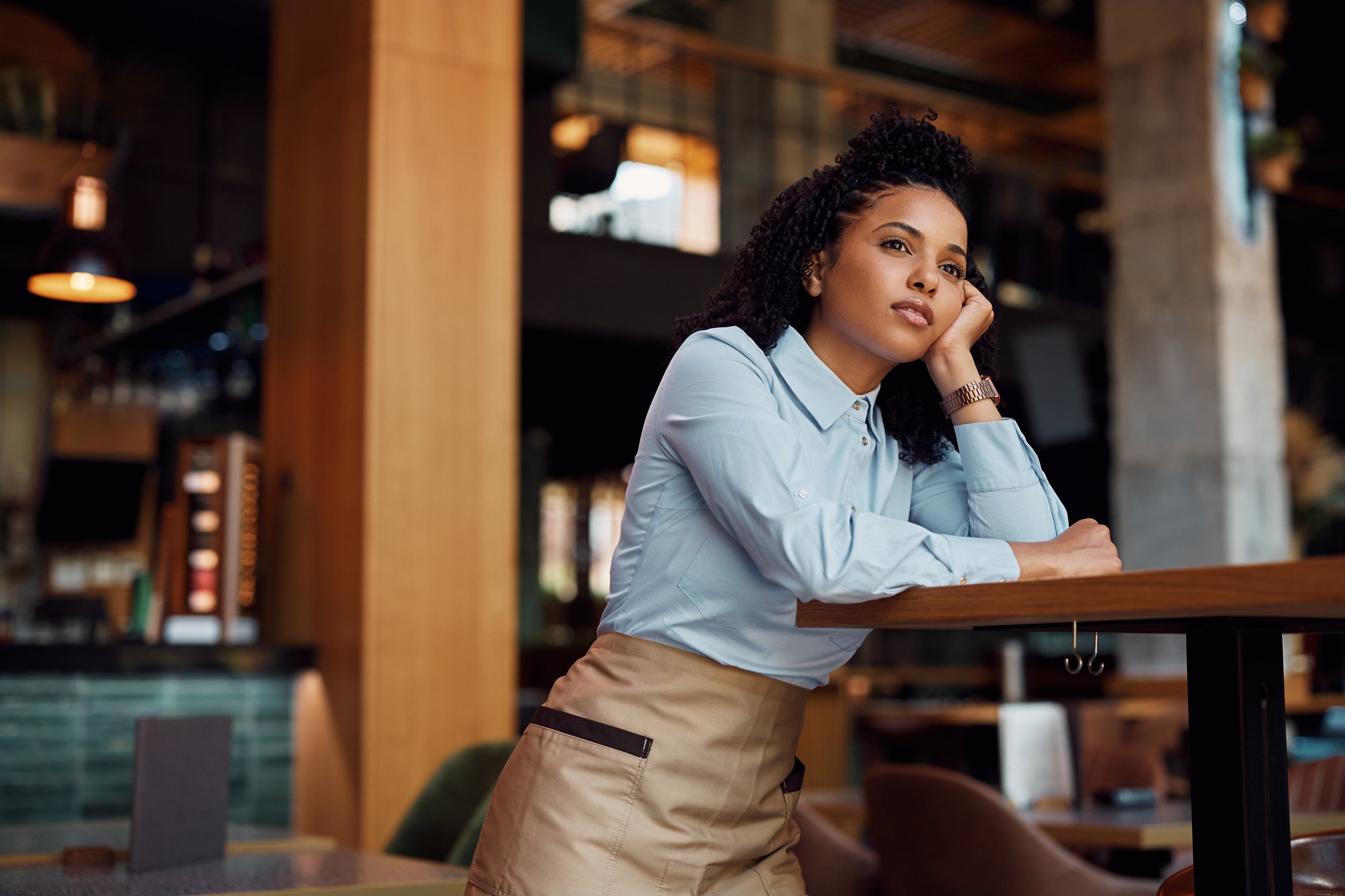 Things People Do That Annoy Restaurant Workers things-people-do-that-annoy-restaurant-workers