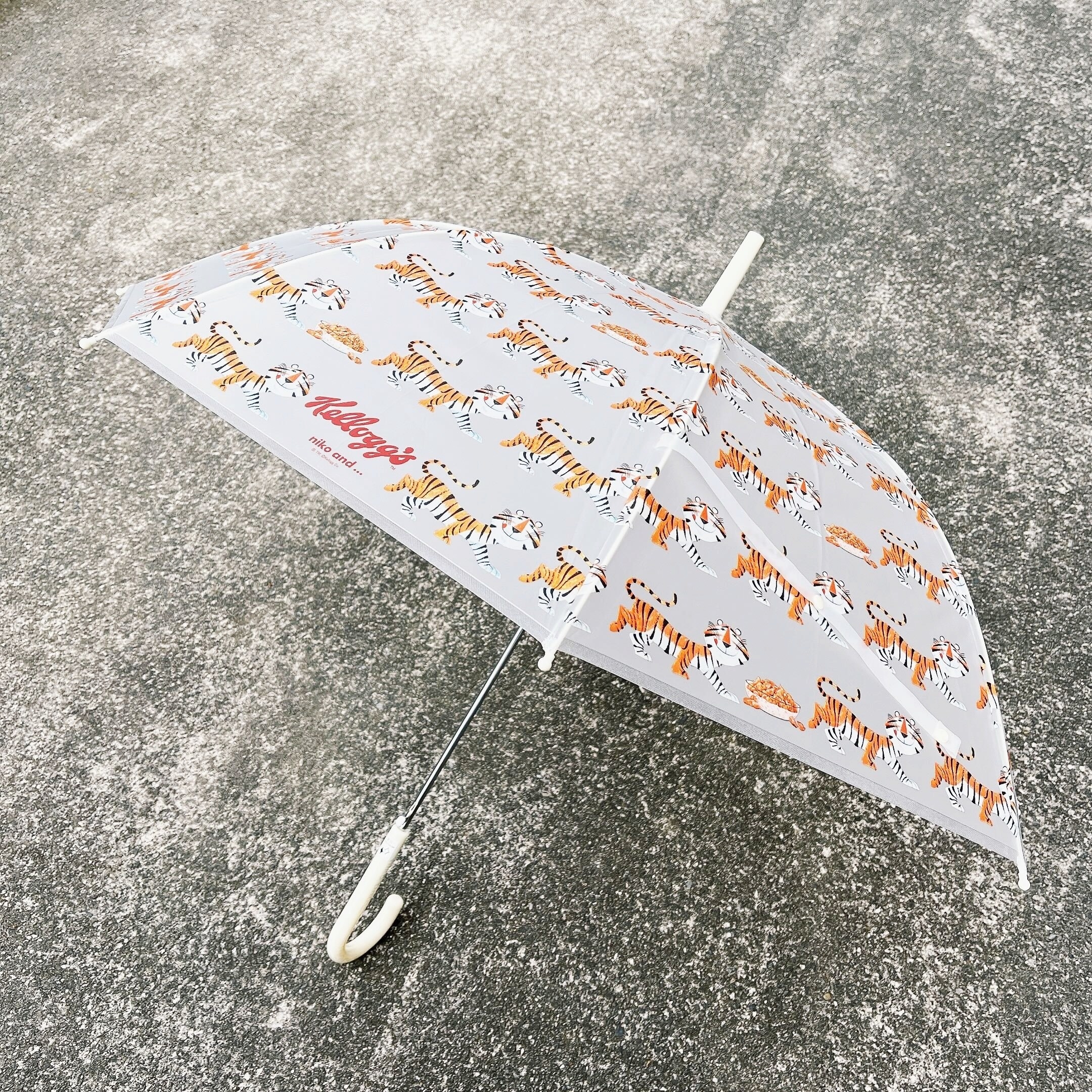 niko and&hellip;（ニコアンド）のオススメの雑貨「【Kellogg's(ケロッグ)】コラボビニール傘」