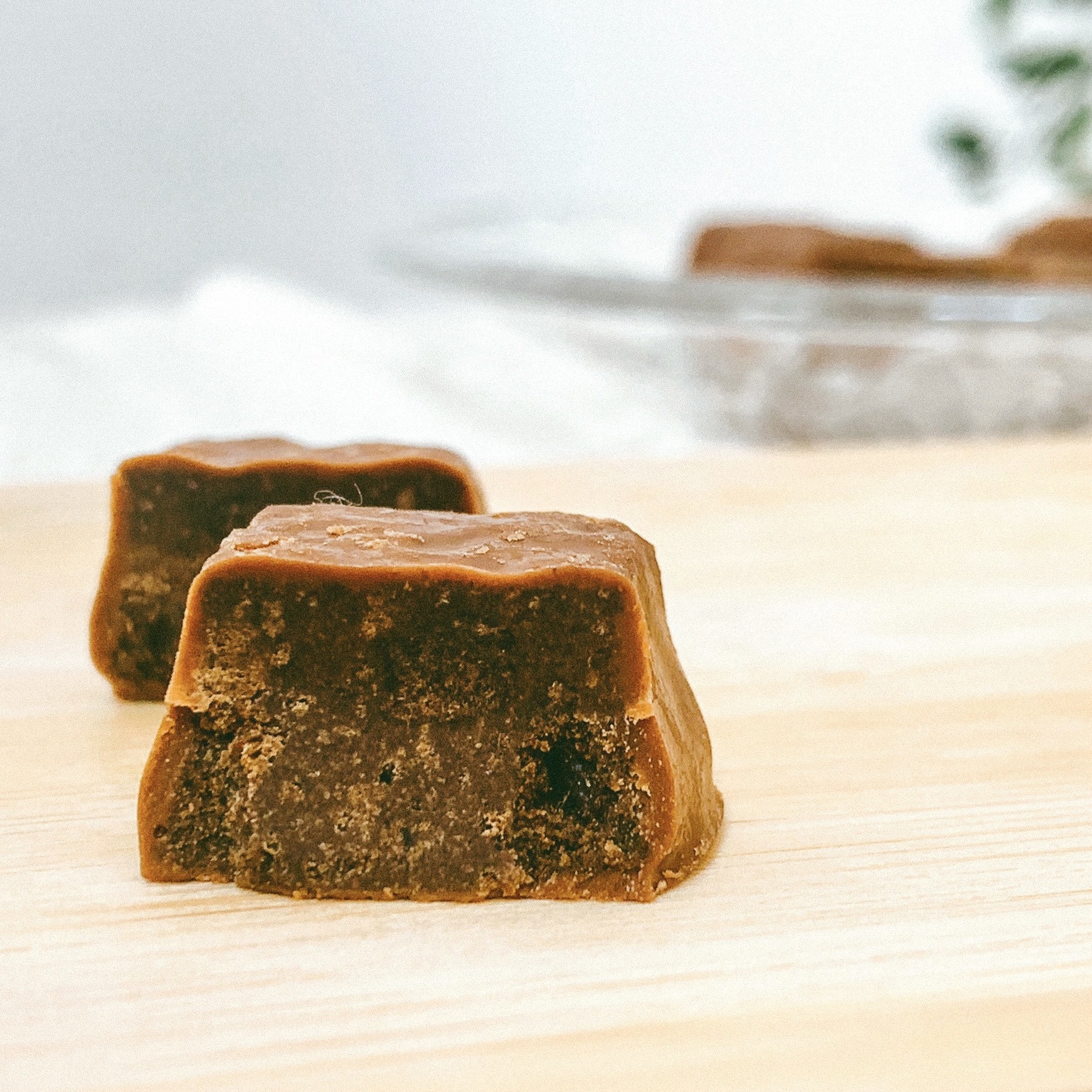 FamilyMart(ファミリーマート)のおすすめのお菓子「しっとり食感のガトーショコラ風チョコ」