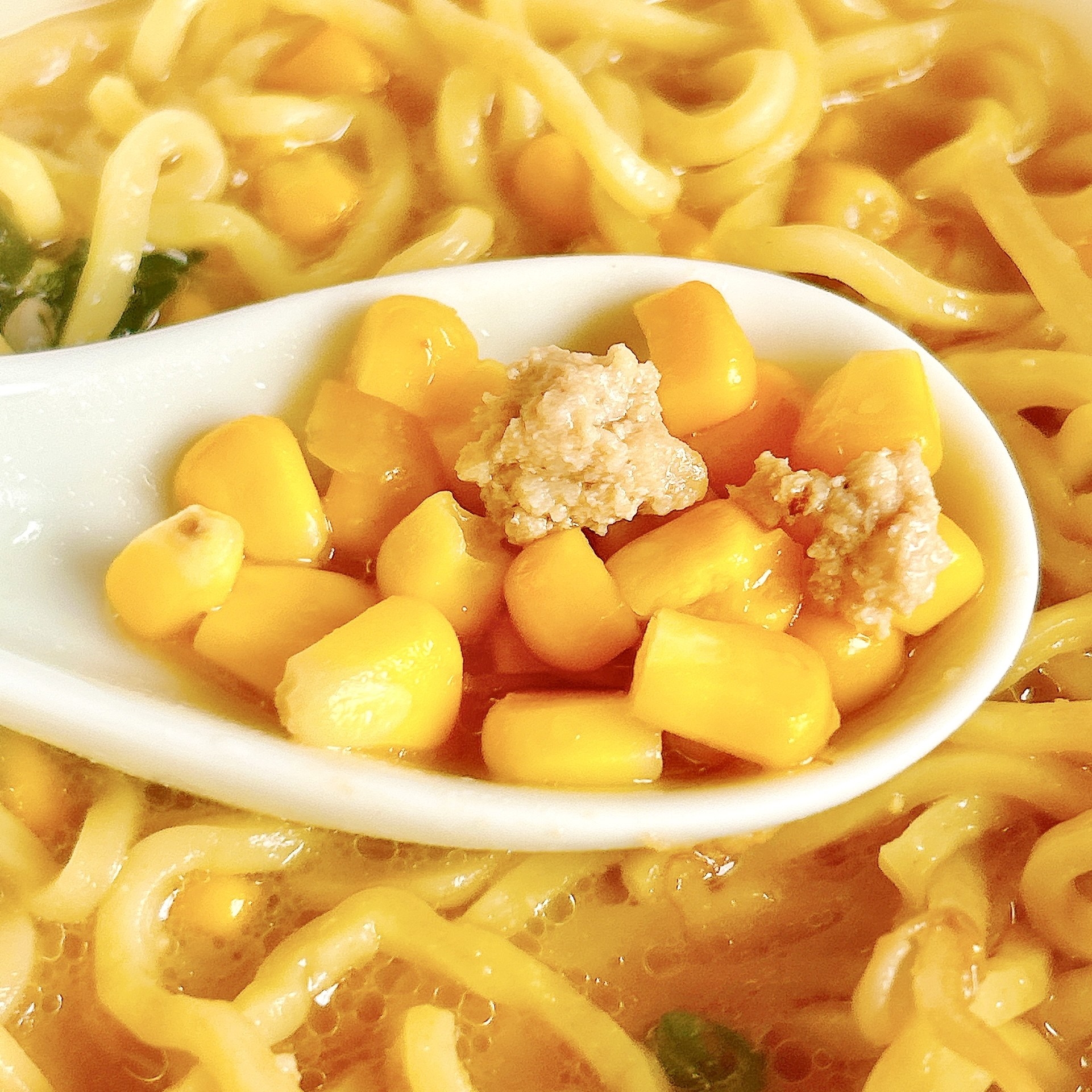 セブン‐イレブンのオススメのラーメン「味噌バターコーンラーメン」