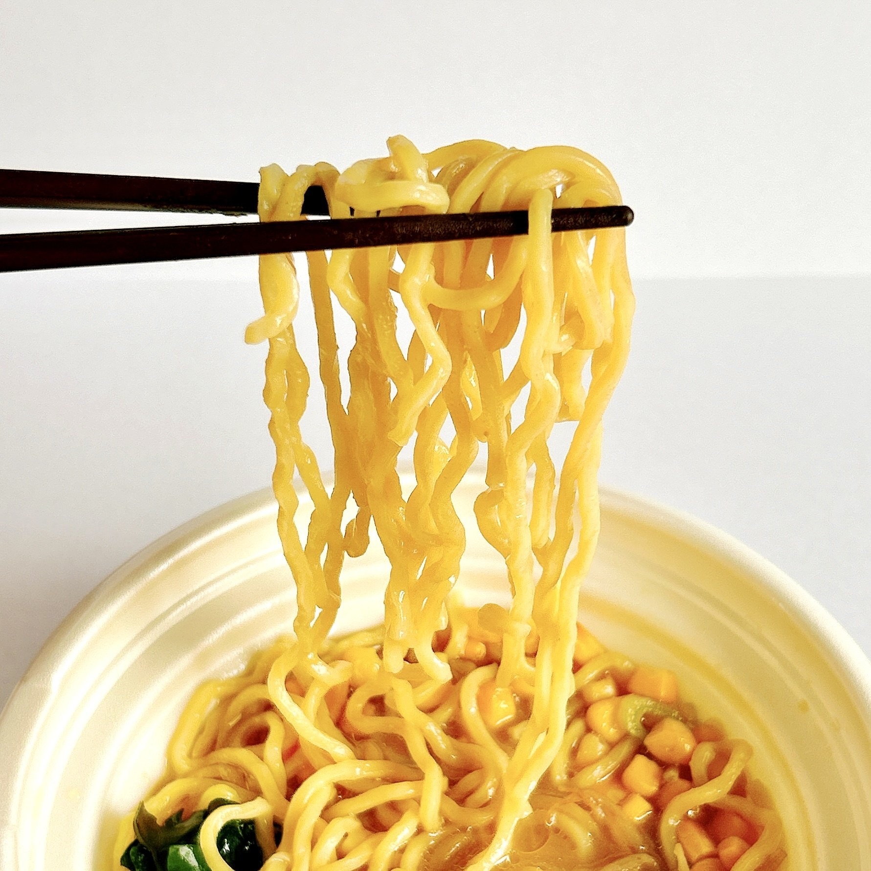 セブン‐イレブンのオススメのラーメン「味噌バターコーンラーメン」