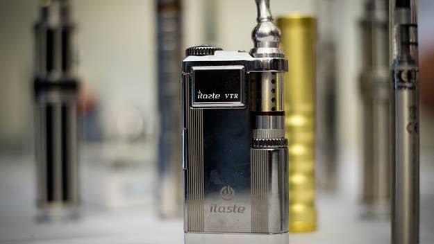The Quebec Families Ministry is investigating a video posted on TikTok showing a baby vaping an e-cigarette. Mirabel police are also investigating.