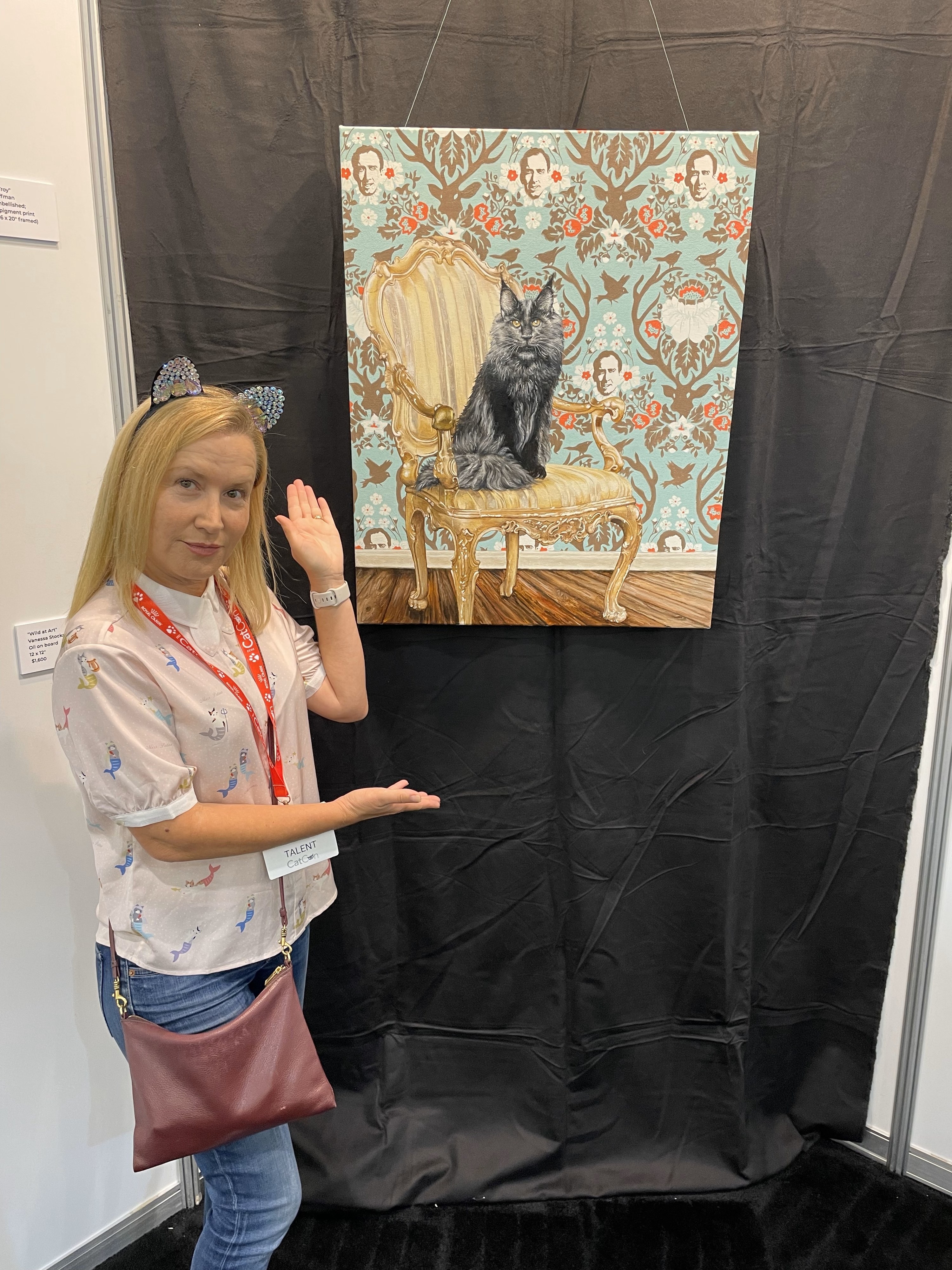 Angela Kinsey shows off a cat canvas