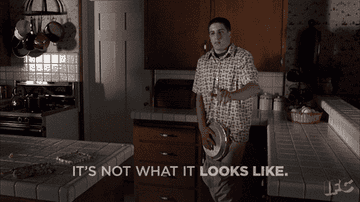 Jason Biggs in &quot;American Pie&quot; saying &quot;it&#x27;s not what it looks like&quot;