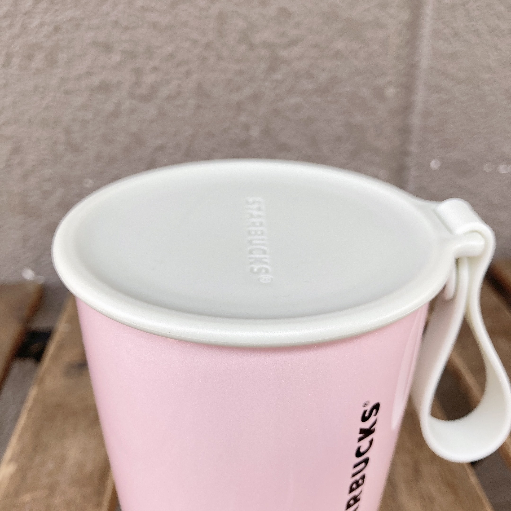 こんな可愛いの、買うに決まってる！【スタバ】の「新作ボトル」桜カラーにトキメキが止まらない…！