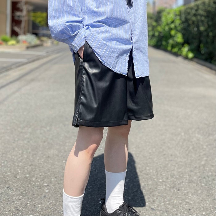 HM】何と合わせてもコーデがキマる！ゆったりシルエットの「高見えパンツ」光沢感がめっちゃ上品！