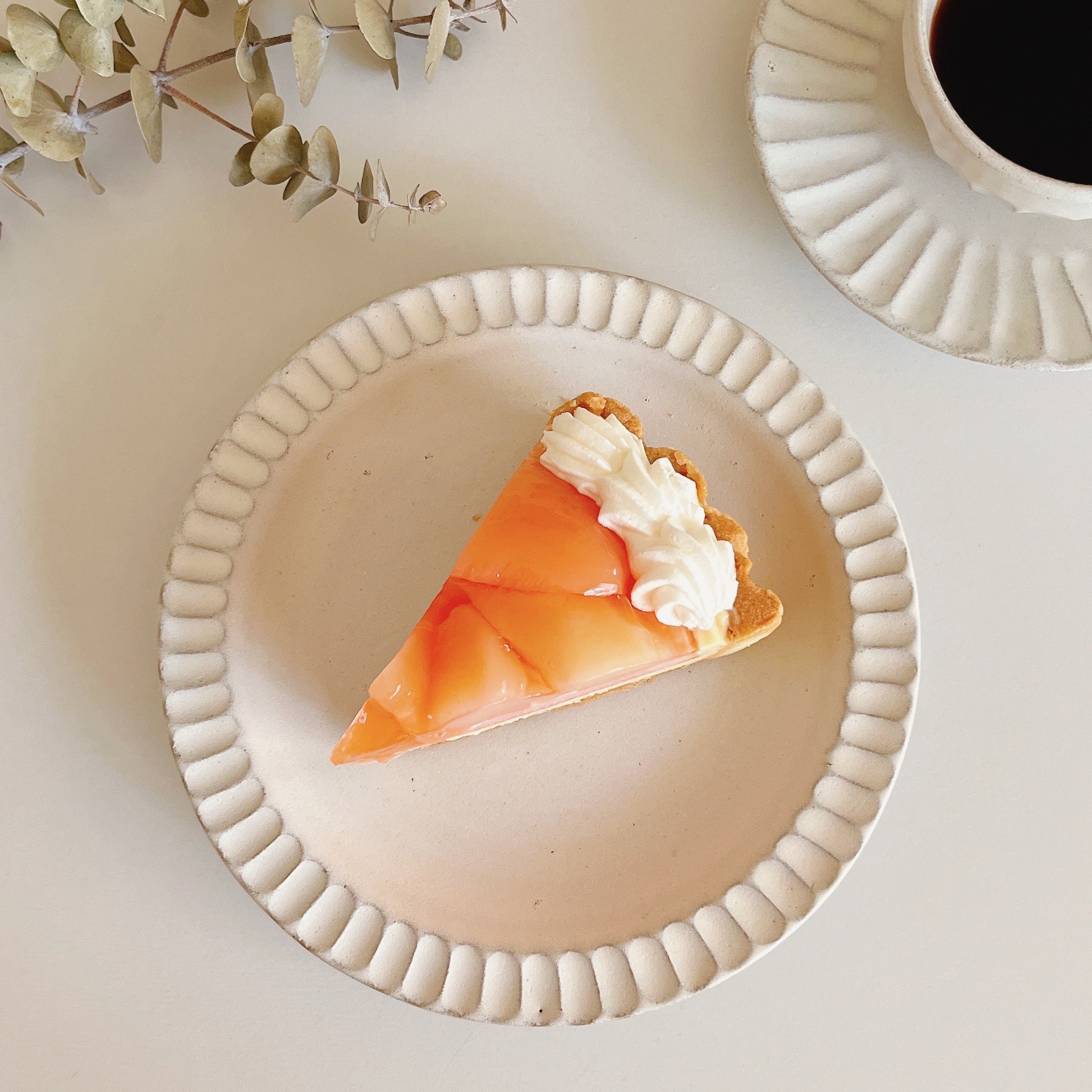 銀座コージーコーナーの季節限定「白桃タルト」