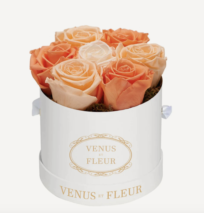 bouquet of orange Venus Et Fleur flowers
