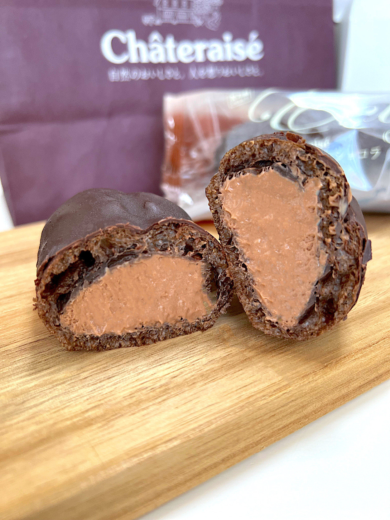 シャトレーゼ（Chateraise）のおすすめスイーツ「エクレール・ショコラ」