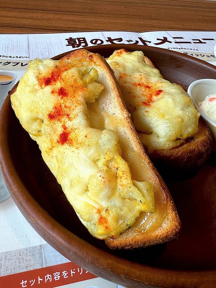 びっくりドンキーのおすすめモーニングセット「ポテサラトーストセット」