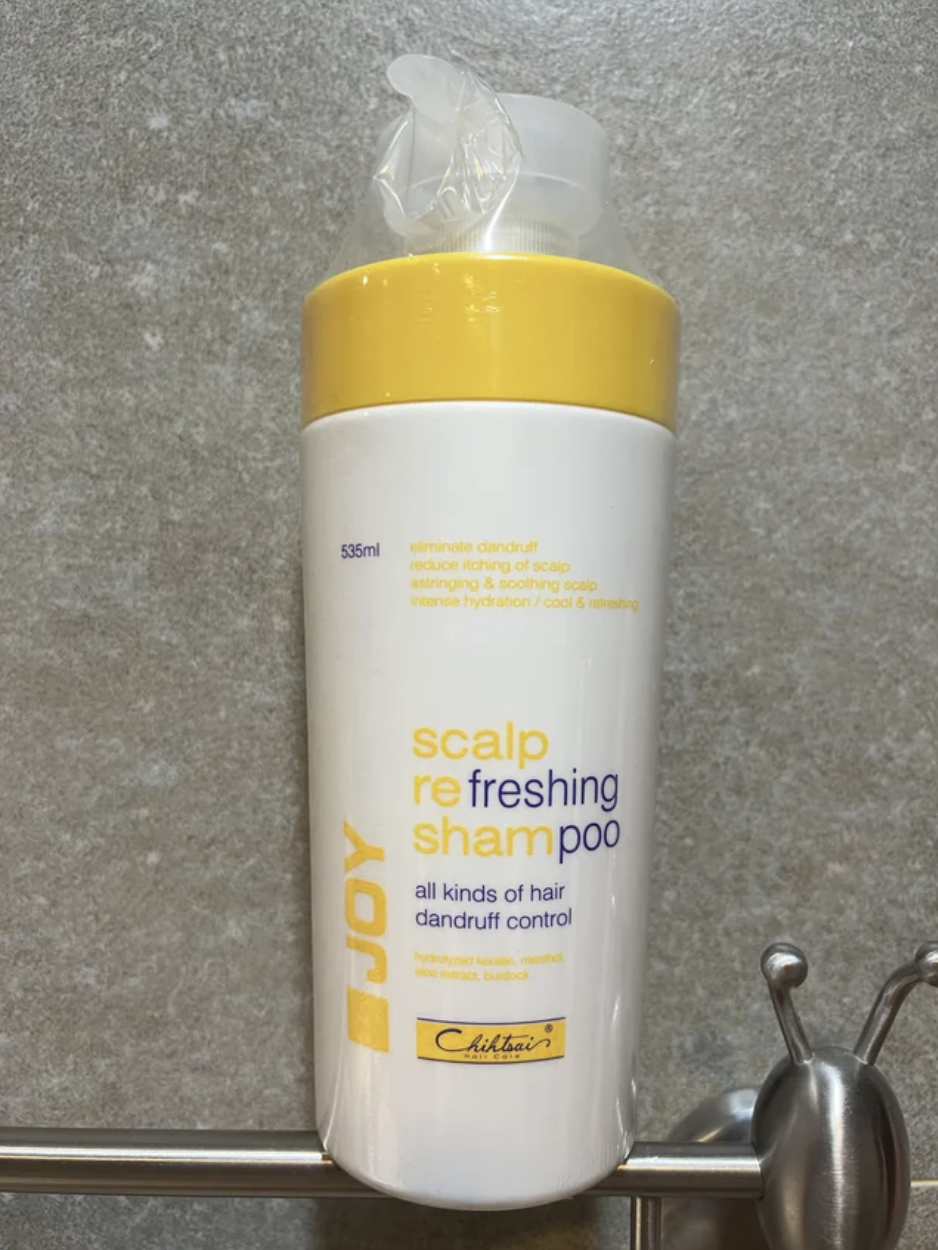 &quot;freshing poo&quot; on a shampoo bottle