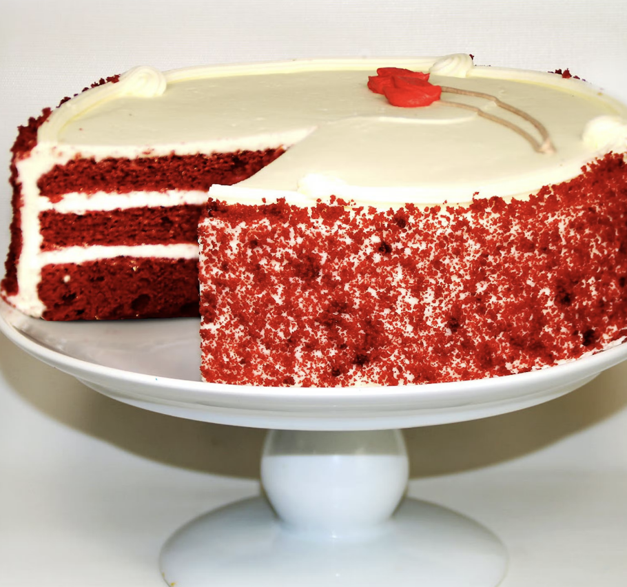 the red velvet cake on a platter