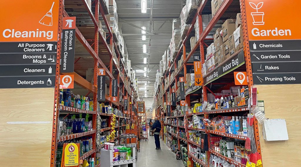 An aisle at Home Depot