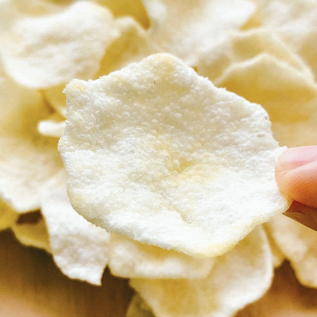 セブン-イレブンのおすすめのスナック菓子「７プレミアム ふわふわチップスとうもろこし味」