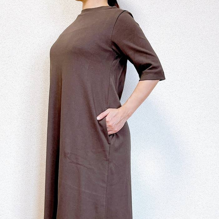 無印良品のおすすめレディースファッション「スムース編み五分袖ワンピース」のコーディネート