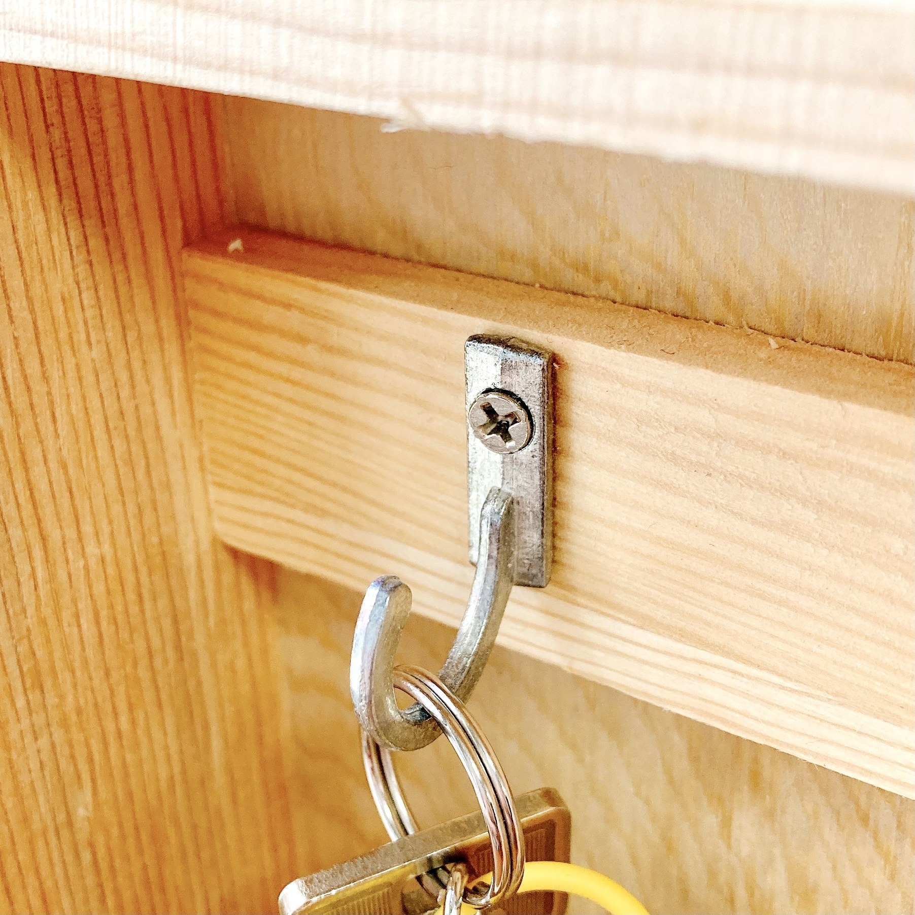 DAISO(ダイソー)のおすすめ収納アイテム「木製デザインキーボックス」