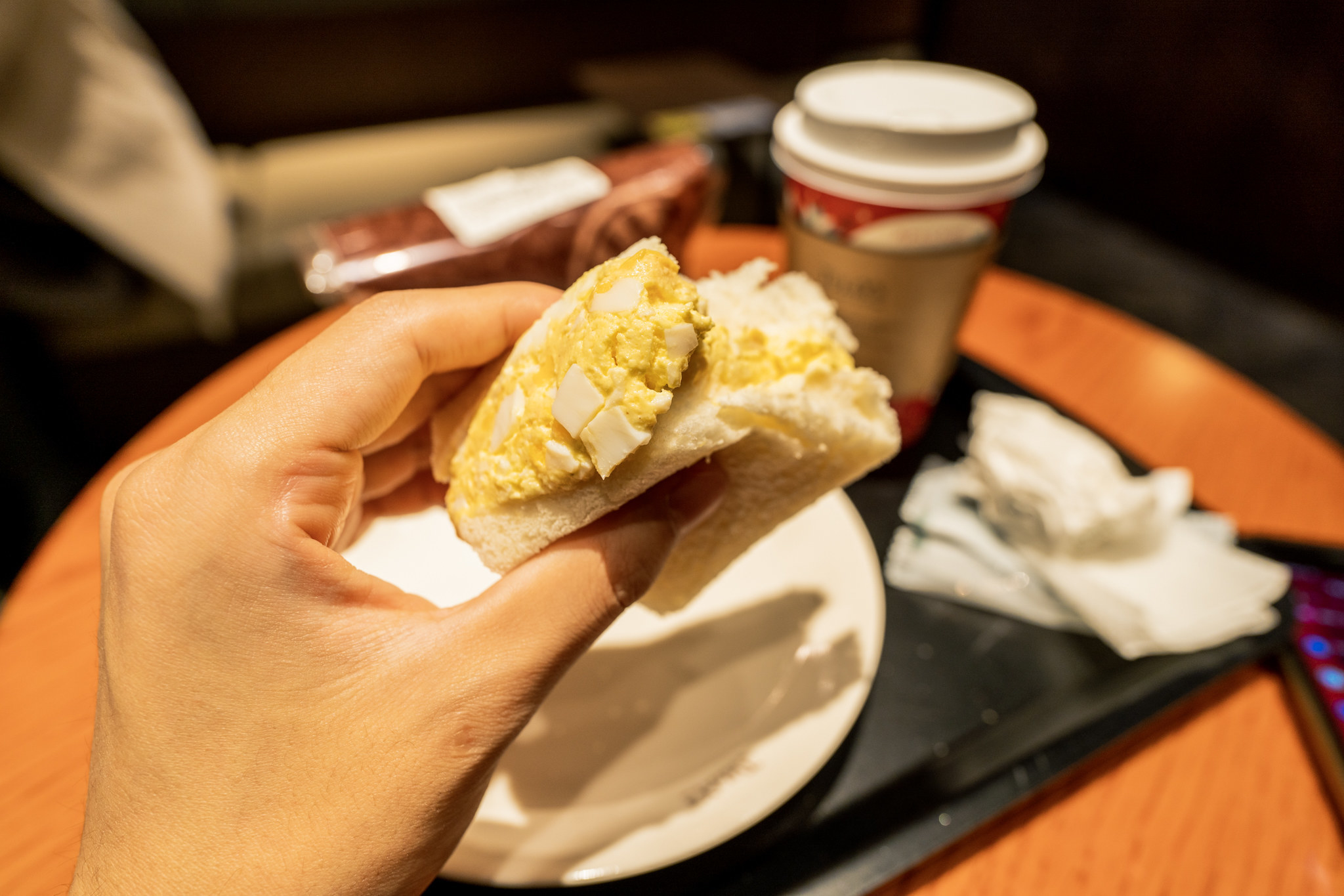 Tully's Coffee(タリーズコーヒー)の贅沢モーニング「たっぷりタマゴサンド」