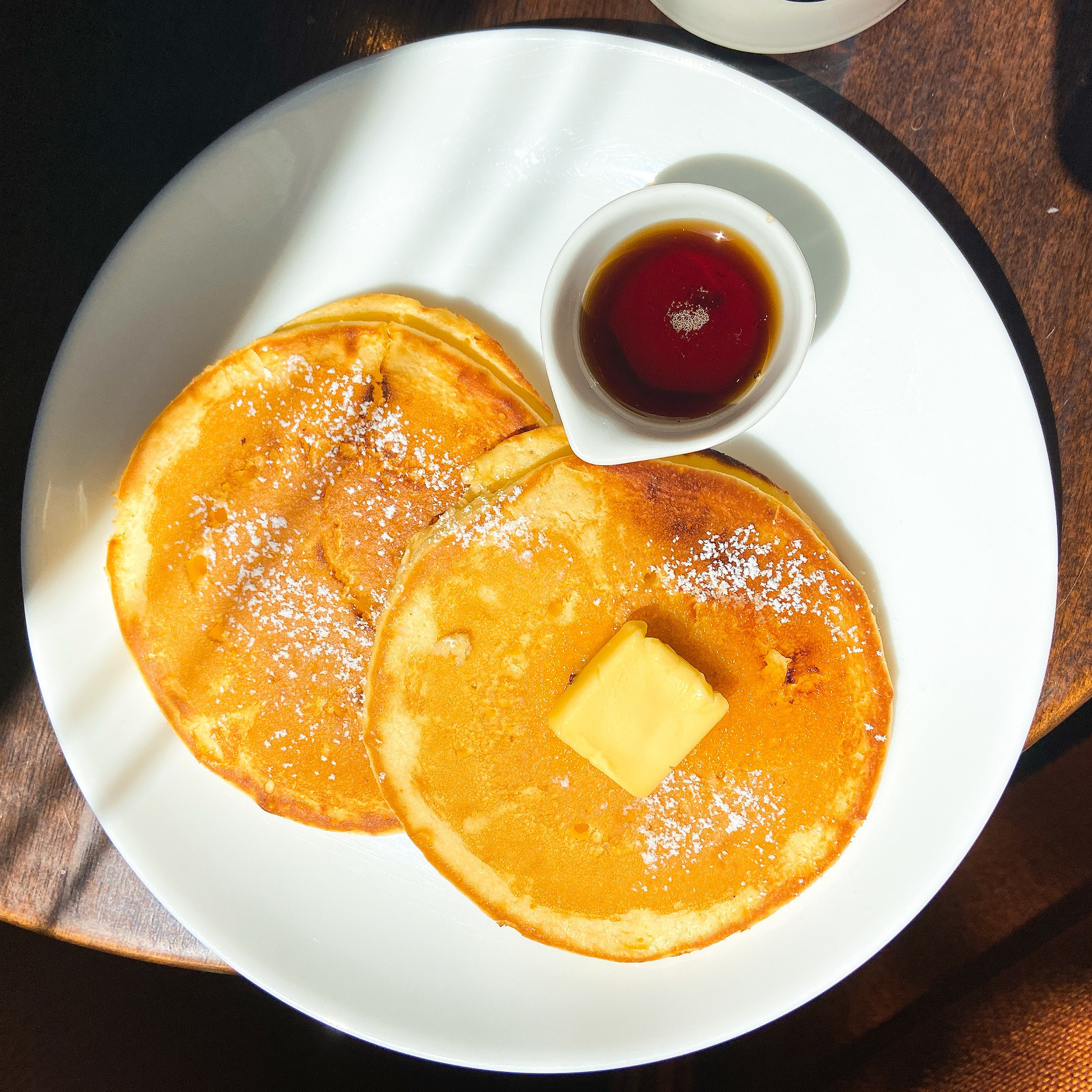 Tully's Coffee(タリーズコーヒー)の贅沢モーニング「ピュアメープルとバターのパンケーキ」