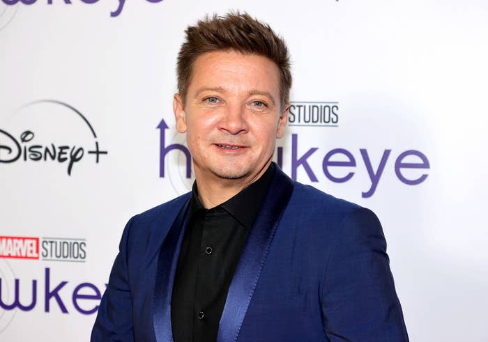 A close-up of Jeremy at the premiere for Hawkeye
