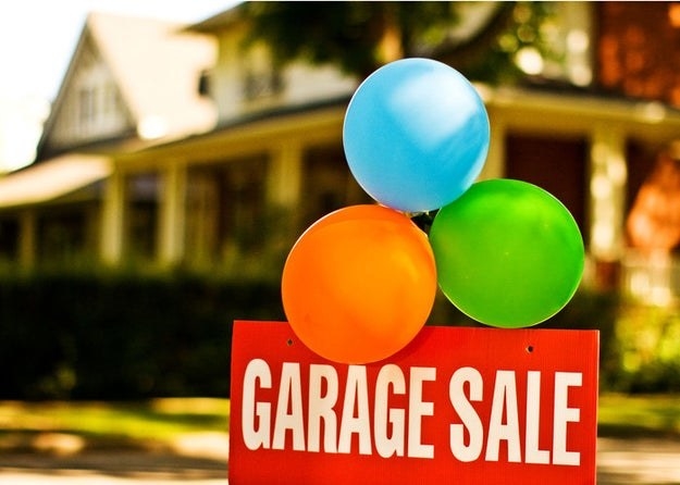 A sign for a garage sale