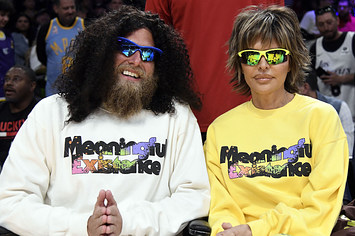 Jonah Hill and Lisa Rinna Los Angeles Lakers-Phoenix Suns game