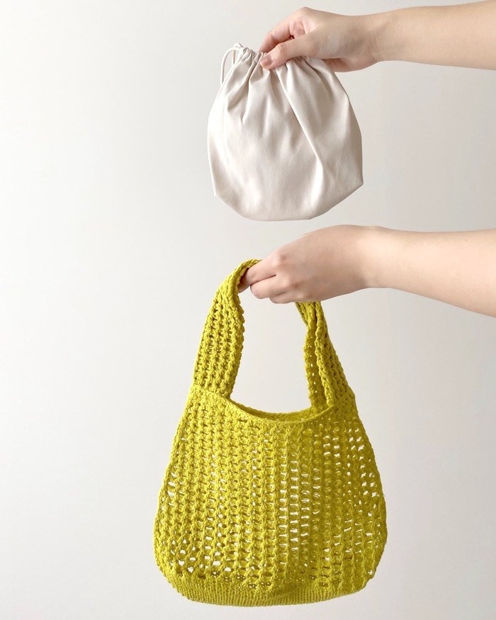 GU（ジーユー）のおすすめファッションアイテム「ニットミニバッグ+E」