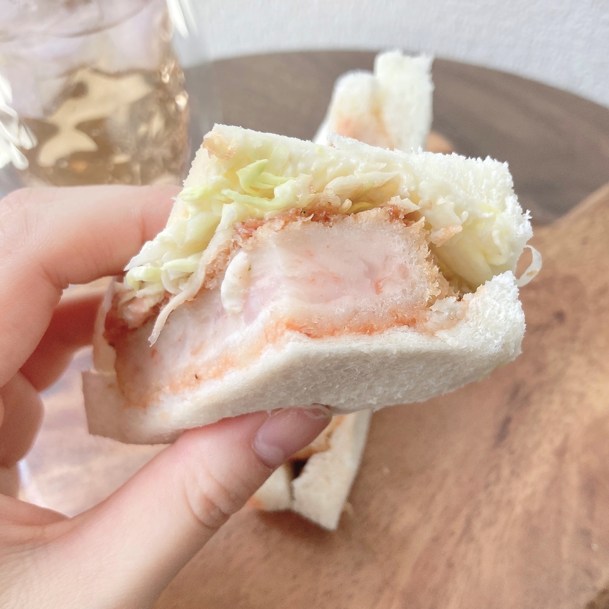 セブン-イレブンのオススメのサンドウィッチ「ぷりぷり海老カツサンド」