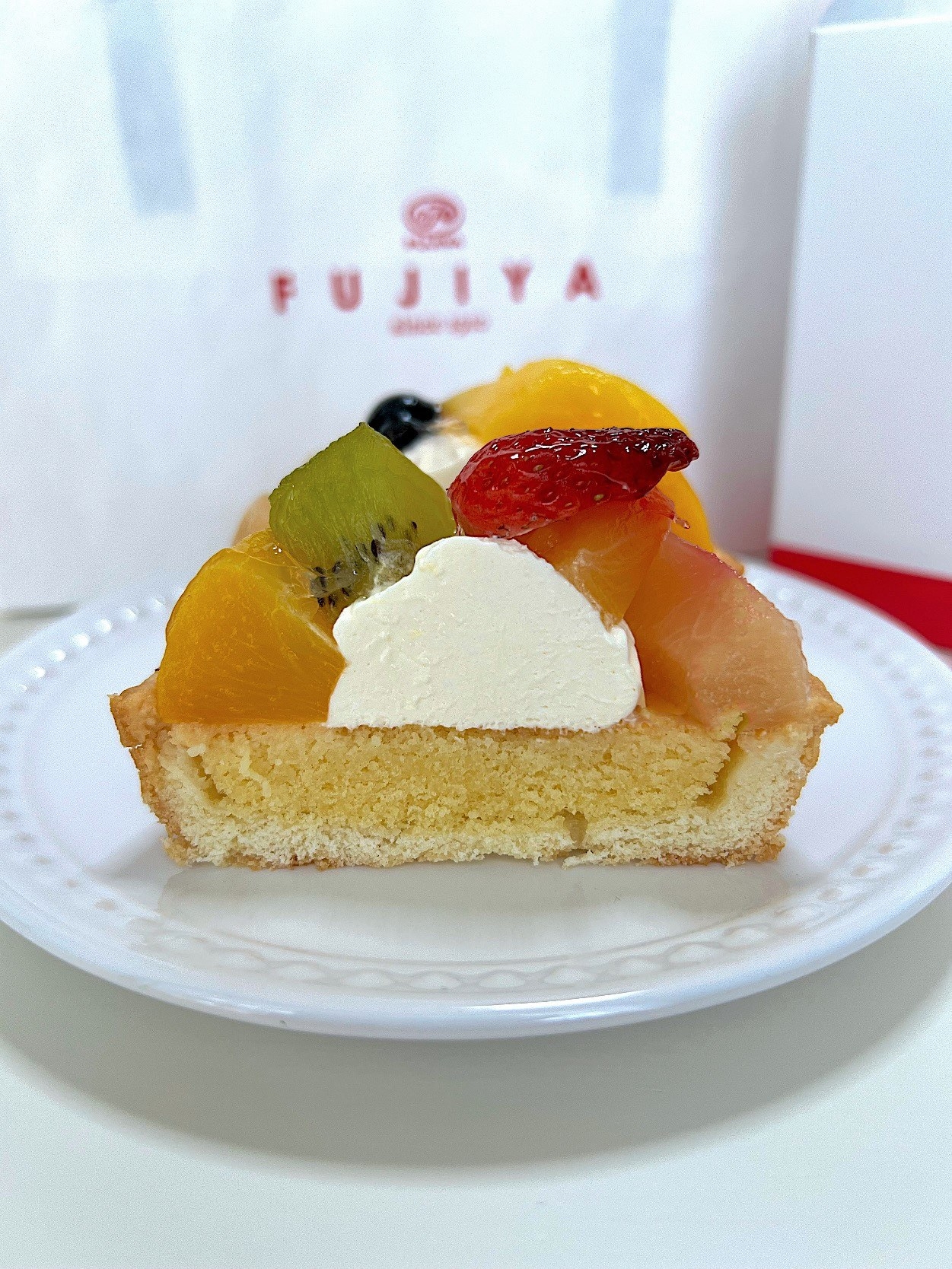不二家のおすすめスイーツ「キラッキラフルーツタルト」