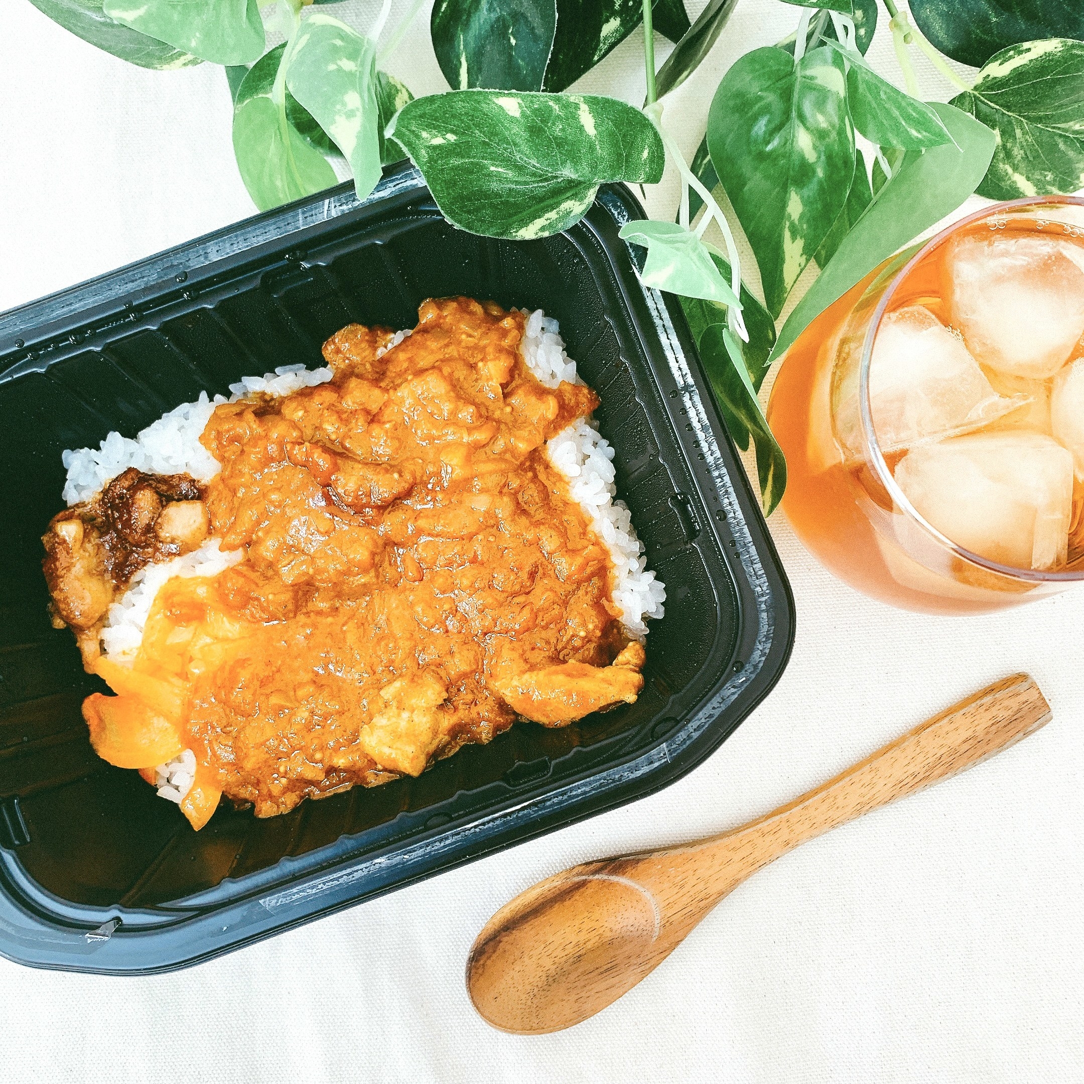 セブン-イレブンのおすすめの冷凍食品「EASE UP魯珈監修 ろかプレート」