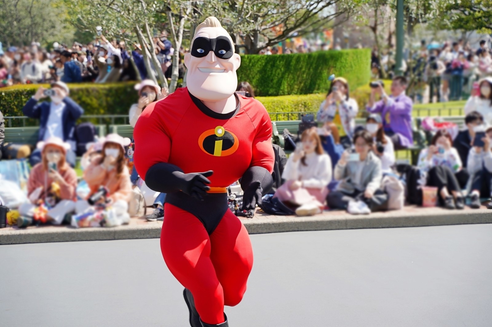 ディズニーランドで開催中の40周年プログラム「ディズニー・ハーモニー・イン・カラー」