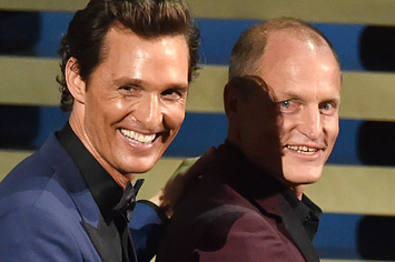 Parecidos, Woody Harrelson e Matthew McConaughey podem ser irmãos biológicos