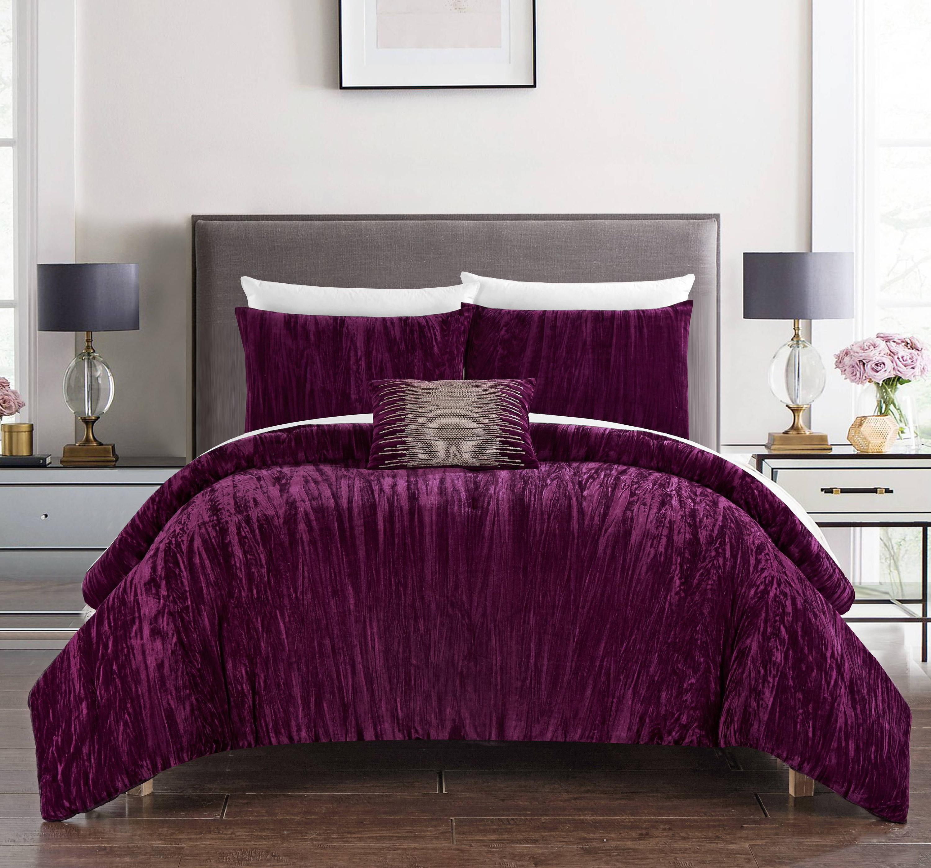 the velvet bedding in purple